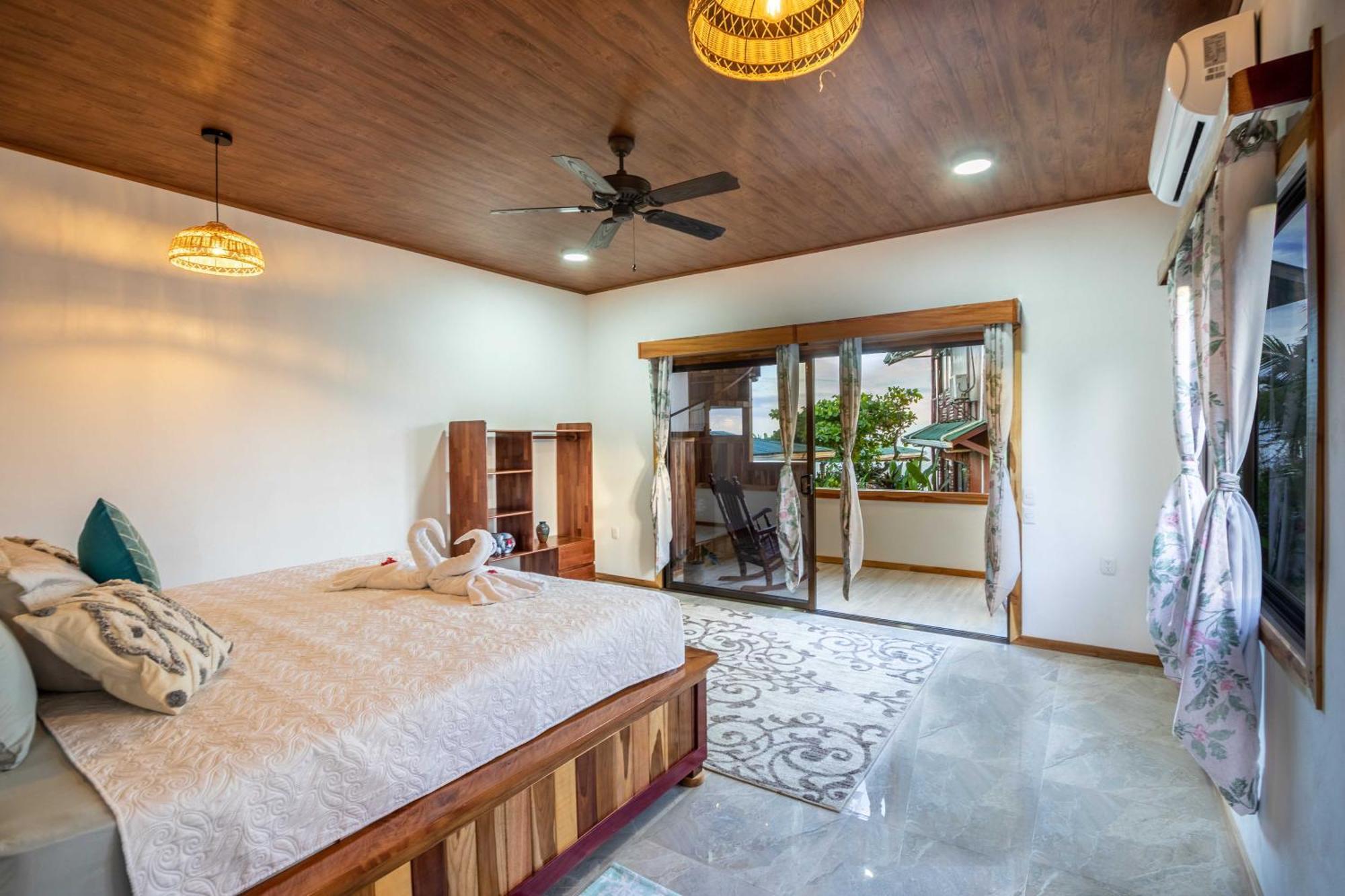 Cotingas Ocean View Lodge *